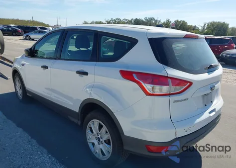 2015 Ford Escape S из США, поврежденный, VIN 1FMCU0F72FUA27803